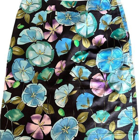 EUC - Talbots Women’s Pencil Skirt Black Blue Floral with Pockets - Size 2 - Picture 2 of 5